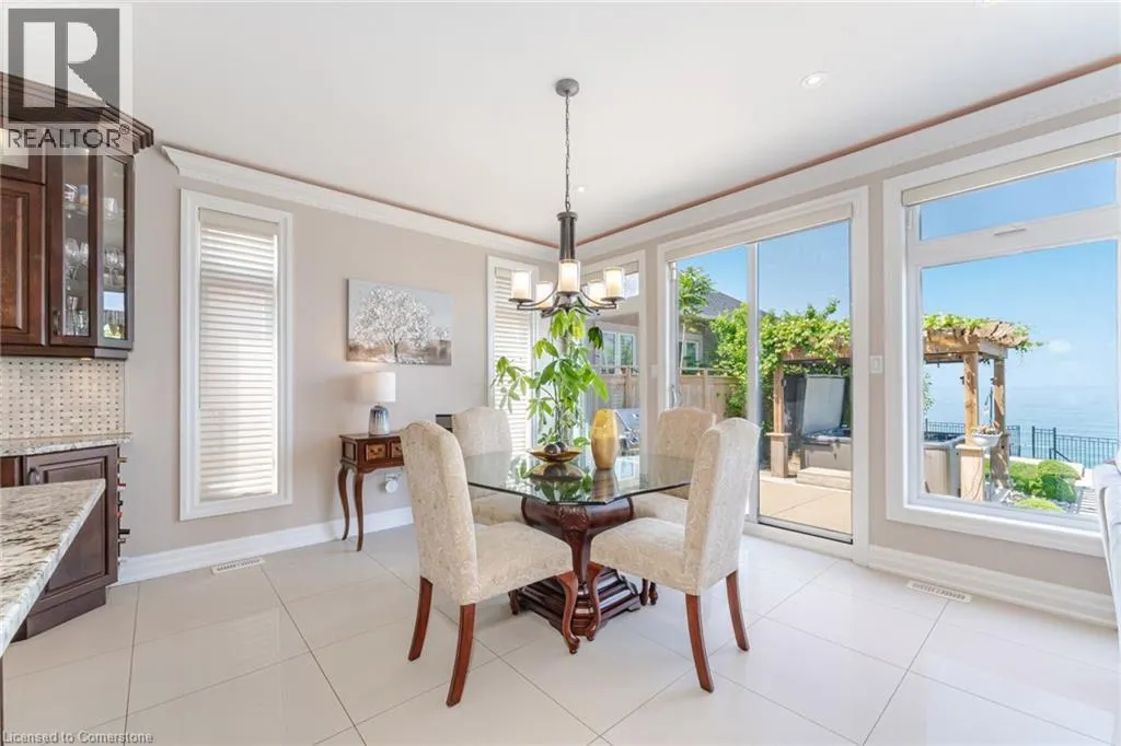 64 SEABREEZE Crescent