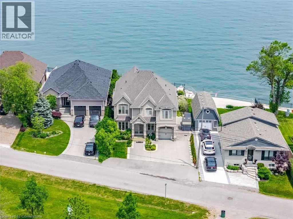 64 SEABREEZE Crescent