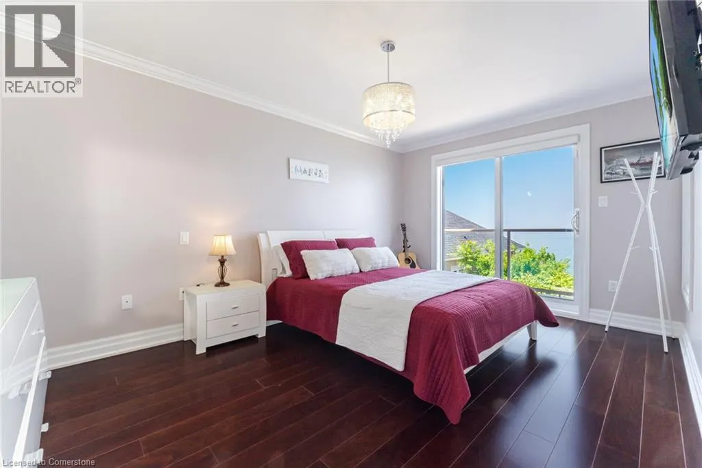 64 SEABREEZE Crescent