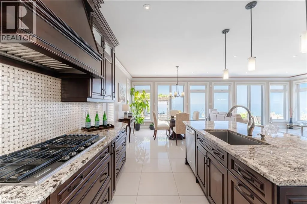 64 SEABREEZE Crescent