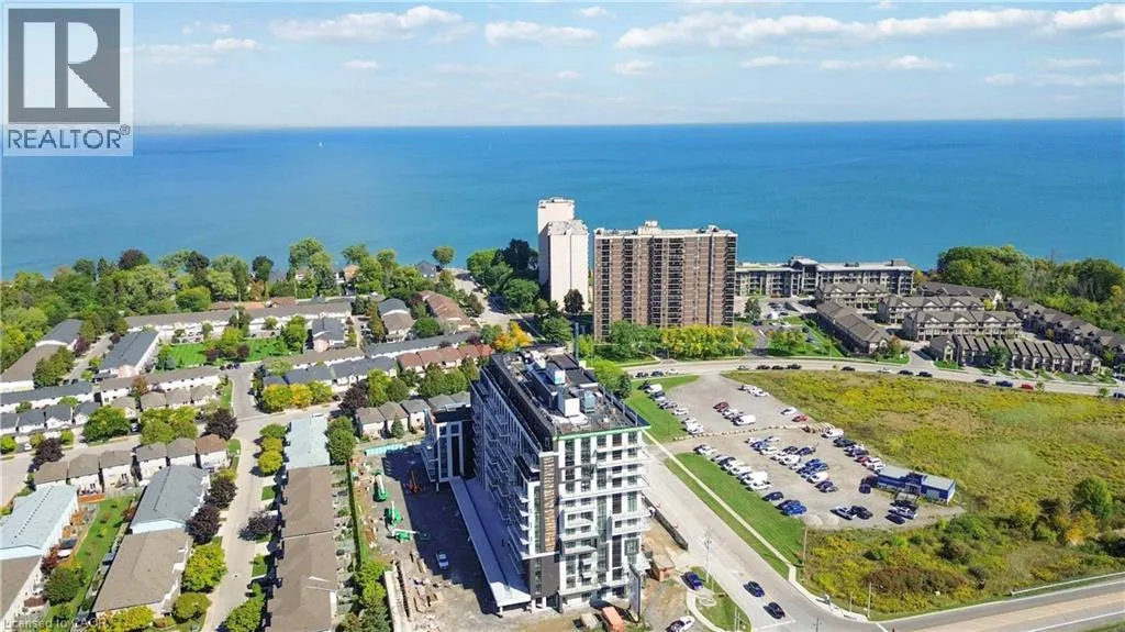 461 GREEN Road Unit# 523, #523