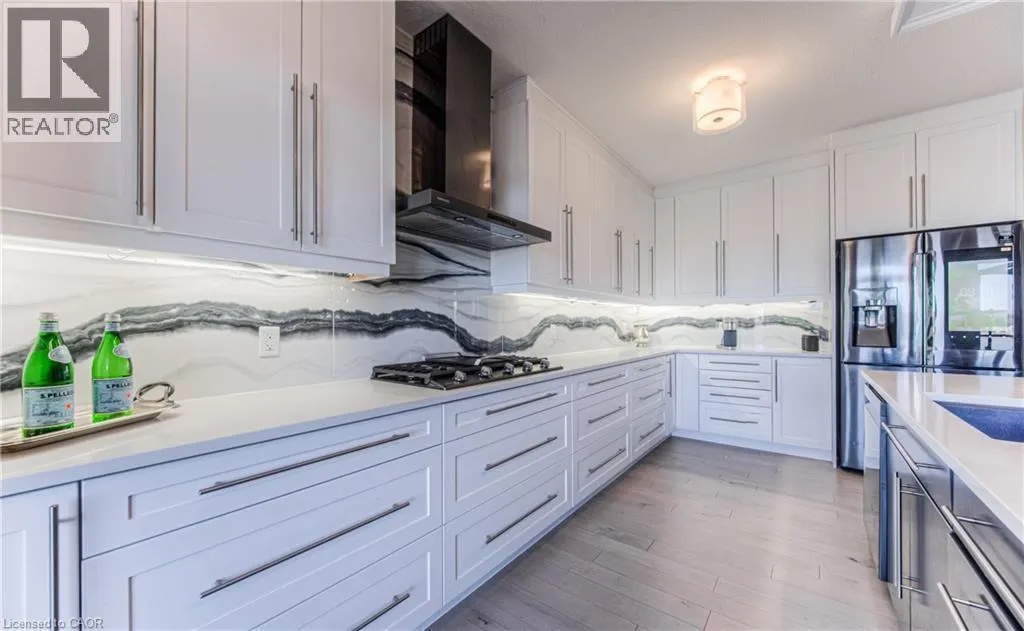 904 THOMAS PEDDER Court