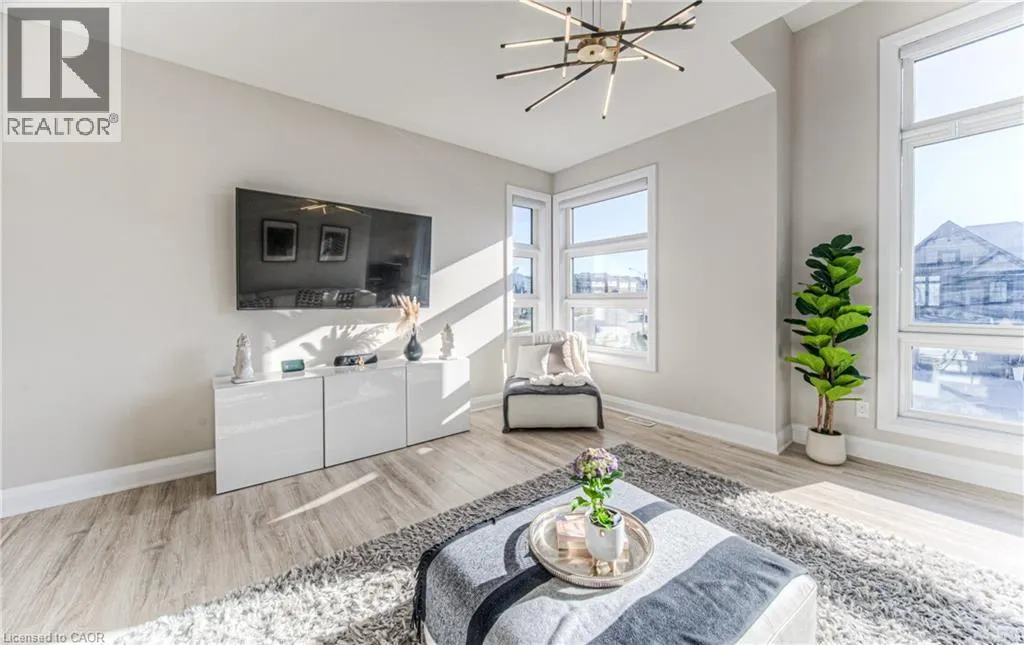 904 THOMAS PEDDER Court