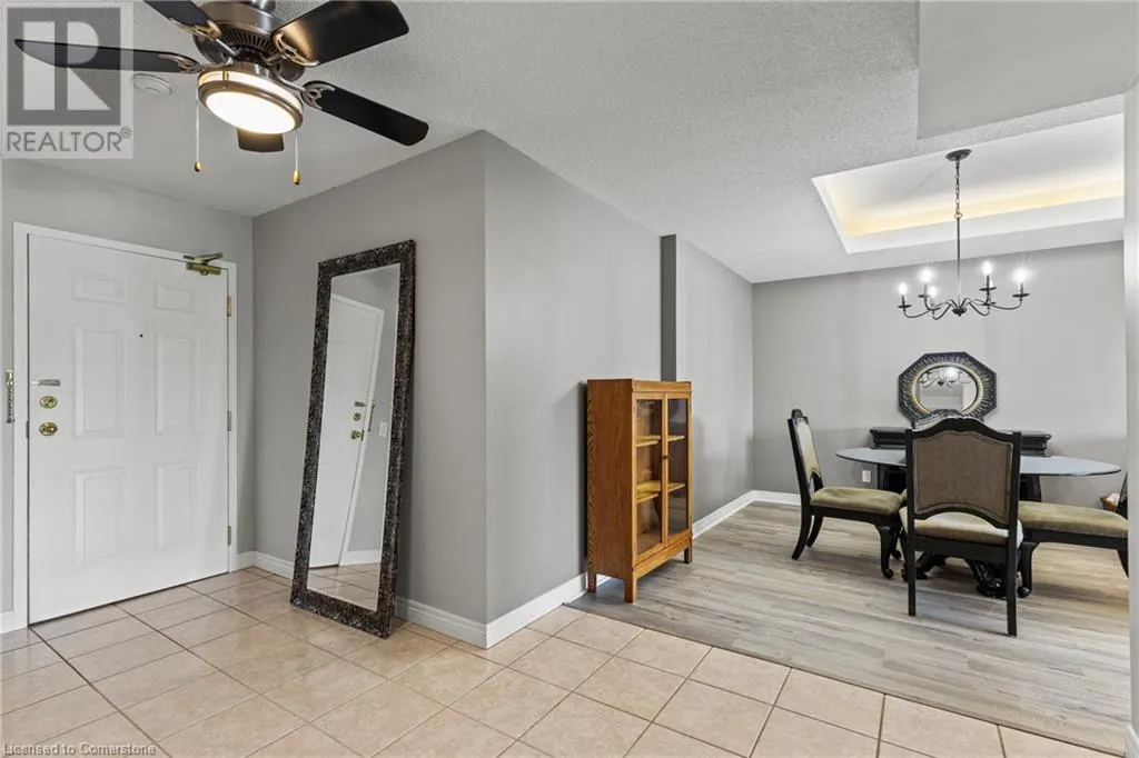 990 GOLF LINKS Road Unit# 301, #301