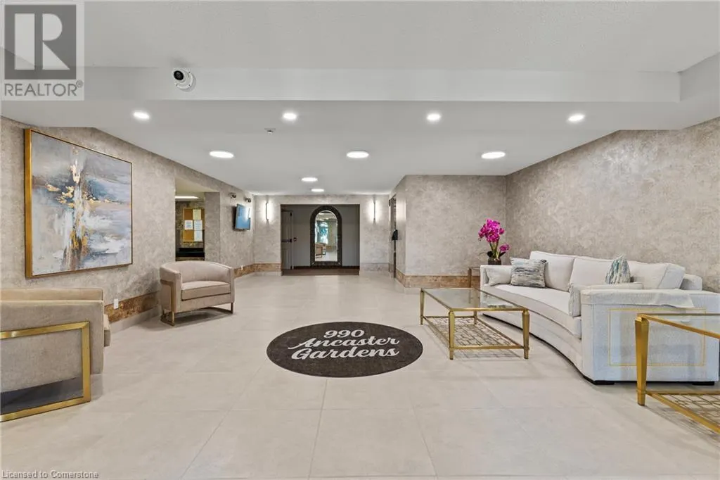 990 GOLF LINKS Road Unit# 301, #301