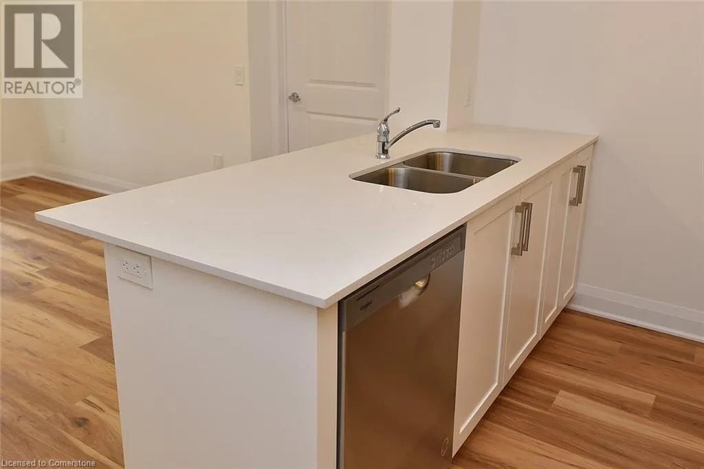 1936 RYMAL Road E Unit# 211, #211