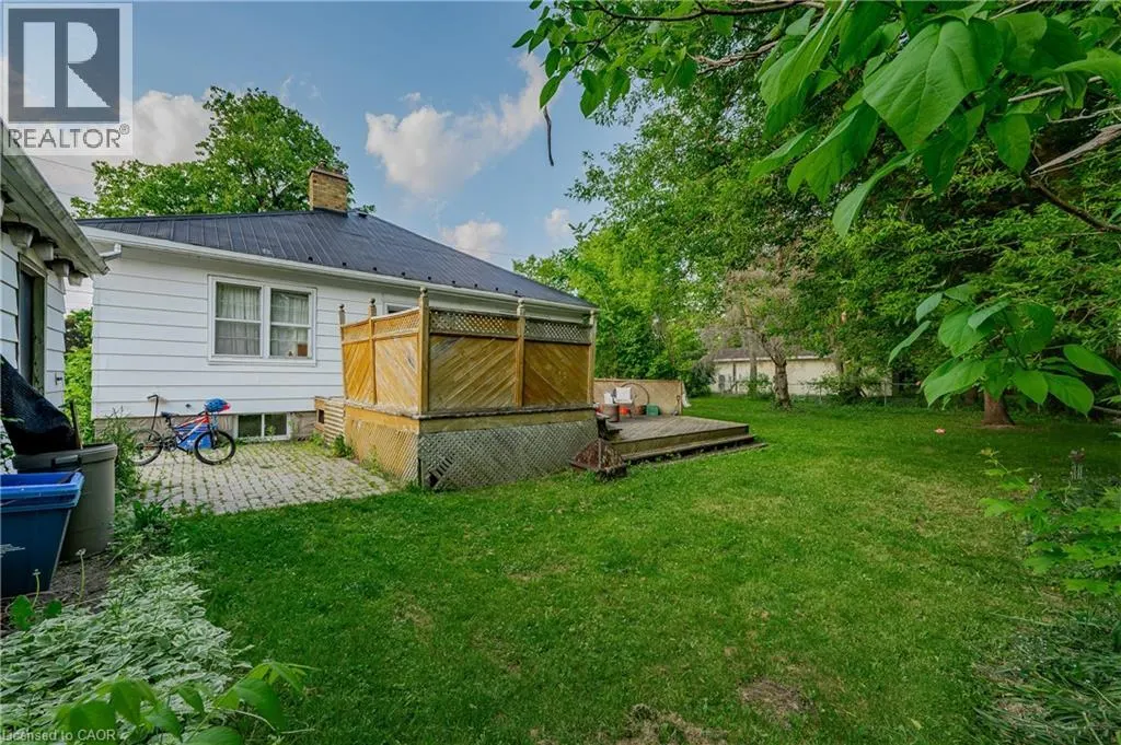 1060 QUEENS BUSH Road