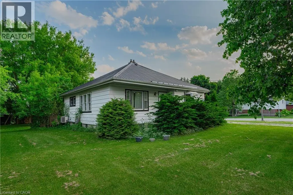 1060 QUEENS BUSH Road