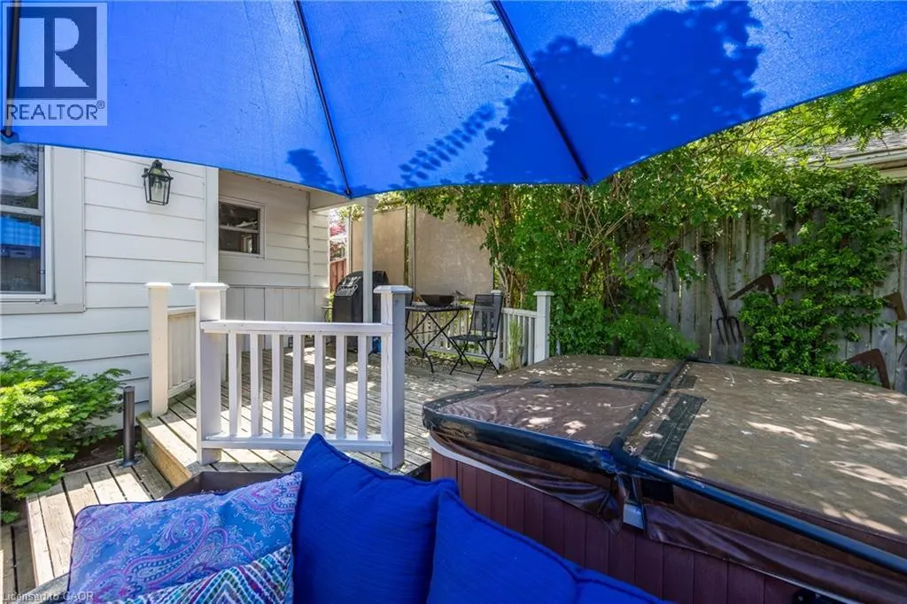 5 HAWTHORNE Avenue