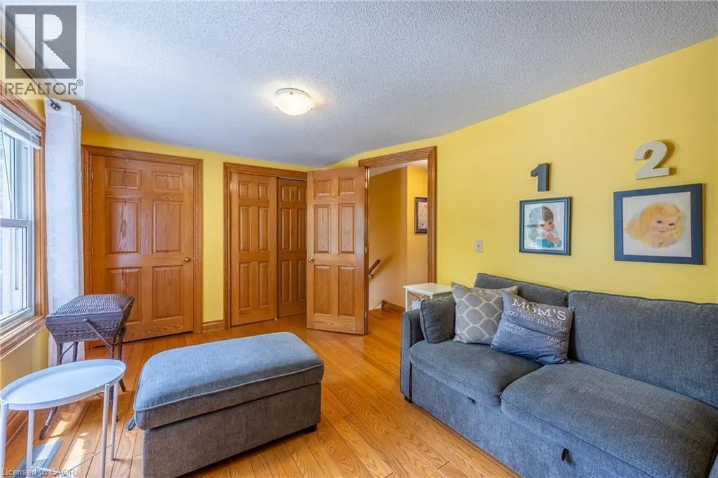 5 HAWTHORNE Avenue