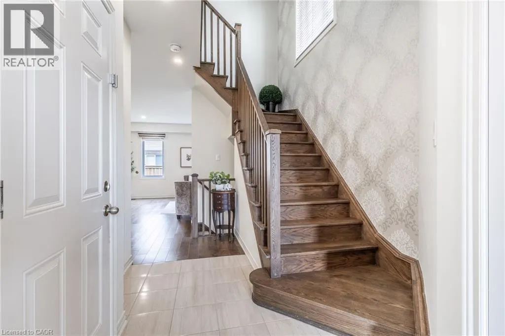 41 FOOTHILLS Lane