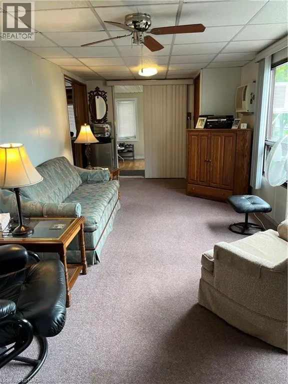 2073 FRIENDLY Boulevard