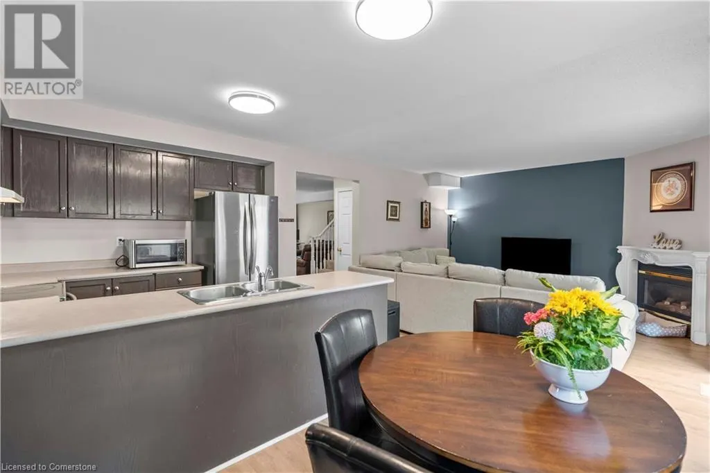 320 HAMILTON Drive Unit# 10, #10