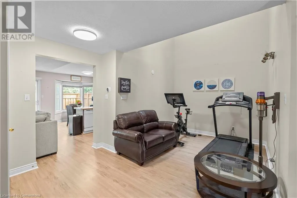 320 HAMILTON Drive Unit# 10, #10