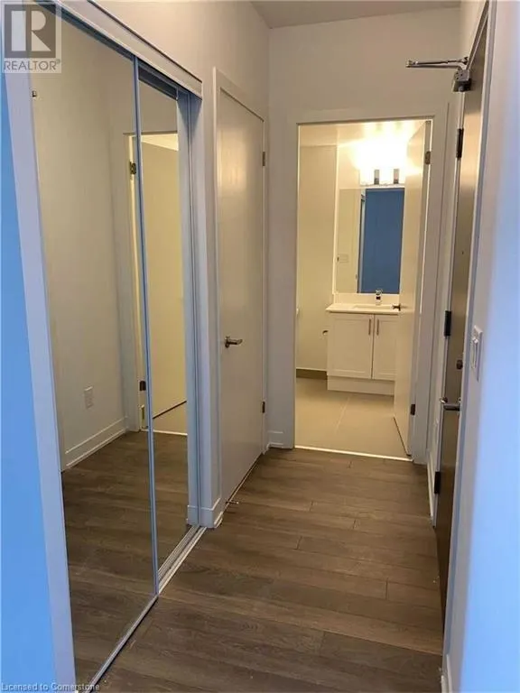 550 NORTH SERVICE Road Unit# 213, #213