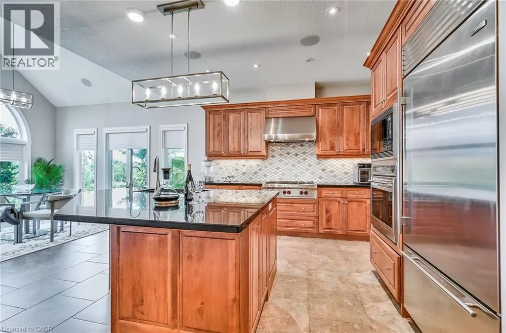 19 SIMMONDS Drive Unit# 14, #14