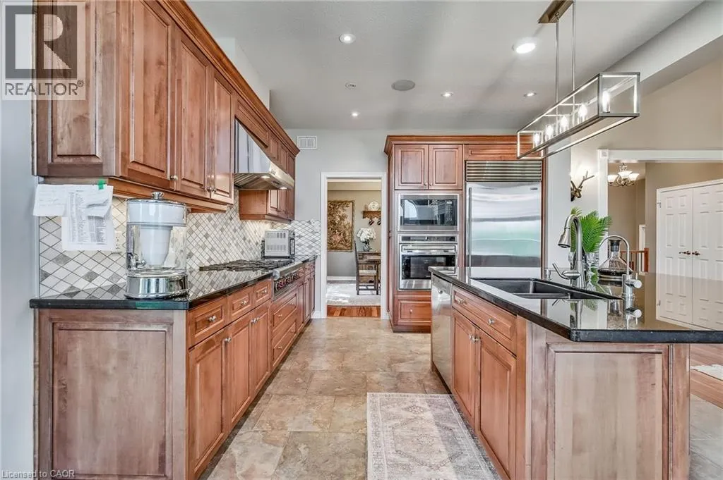 19 SIMMONDS Drive Unit# 14, #14
