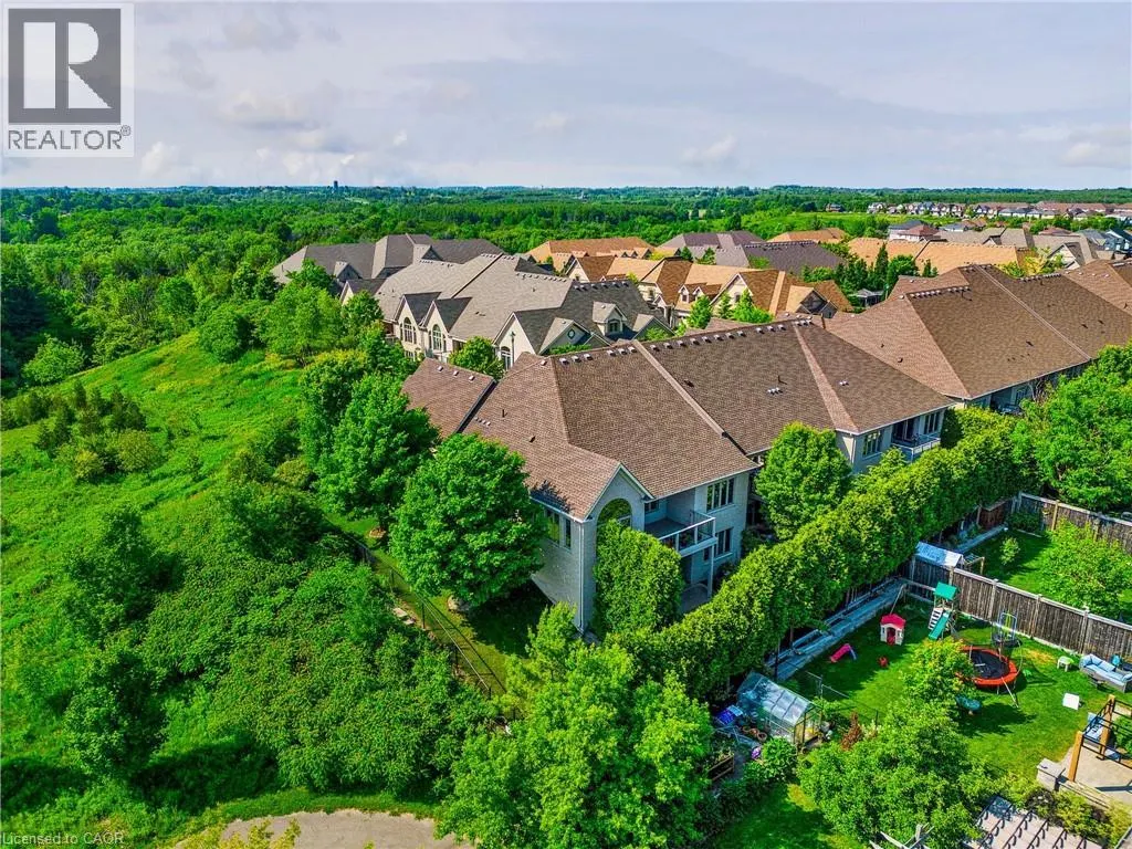 19 SIMMONDS Drive Unit# 14, #14