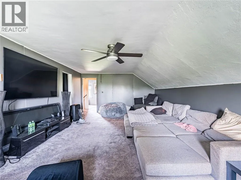 4613 NORTH SERVICE Road