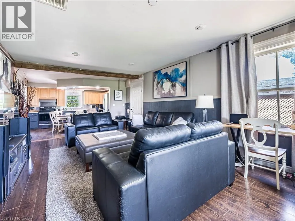 4613 NORTH SERVICE Road
