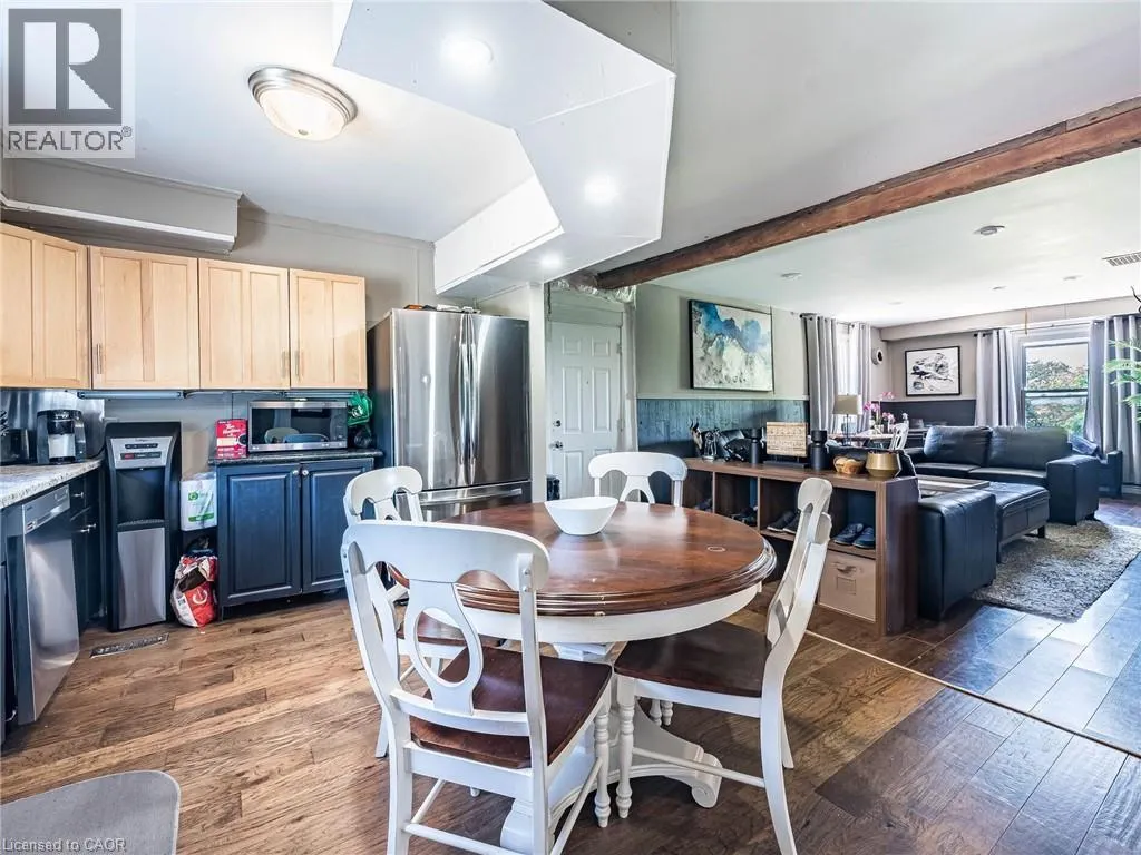 4613 NORTH SERVICE Road