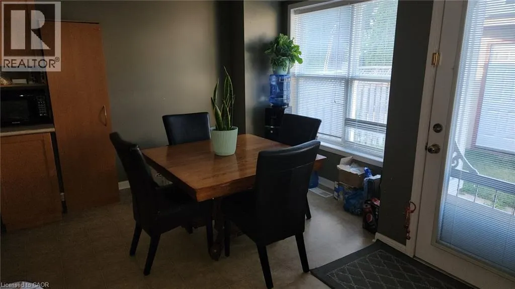 20 LONGSPUR Way