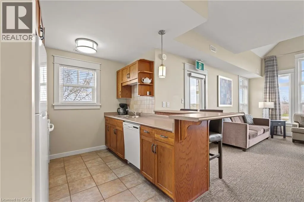 125 FAIRWAY Court Unit# 228, #228