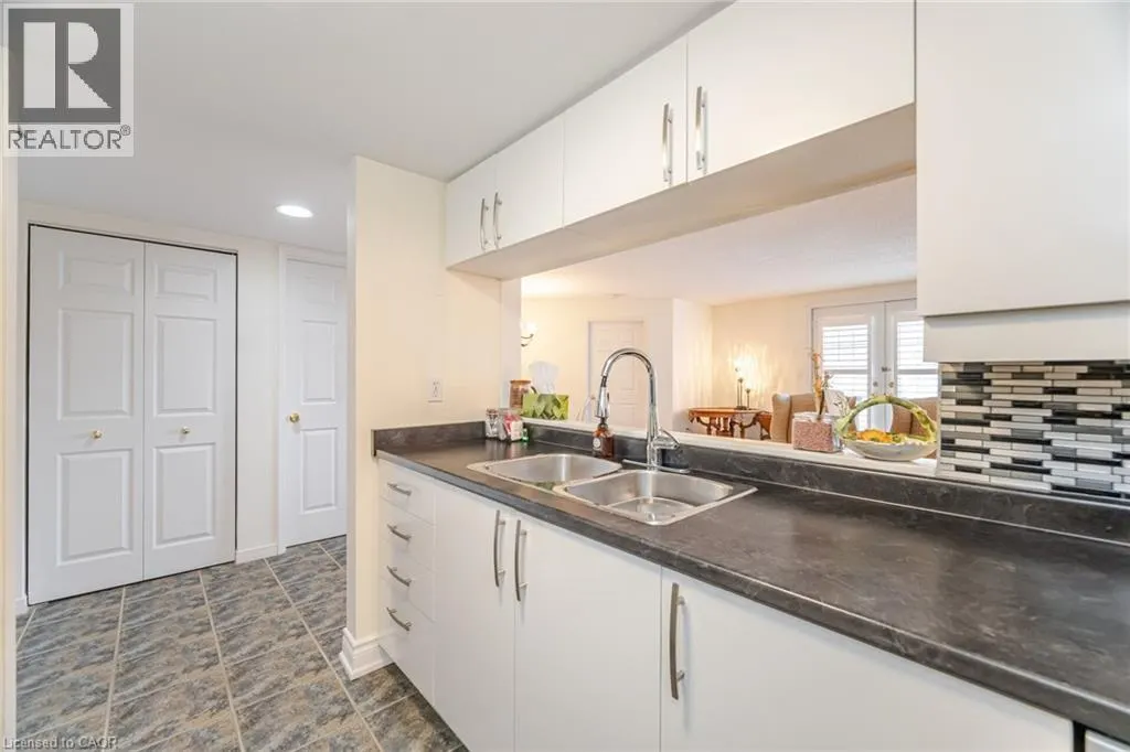216 W PLAINS Road W Unit# 304, #304