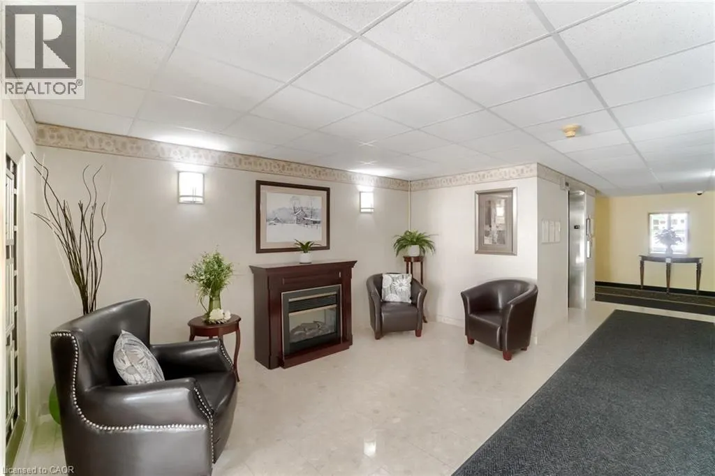 216 W PLAINS Road W Unit# 304, #304