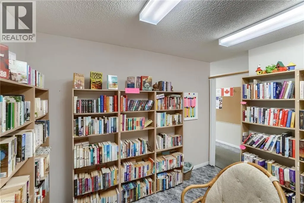 216 W PLAINS Road W Unit# 304, #304