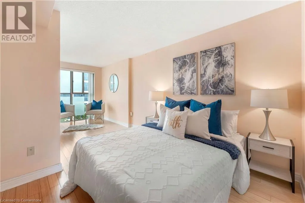 65 SCADDING Avenue Unit# 811, #811