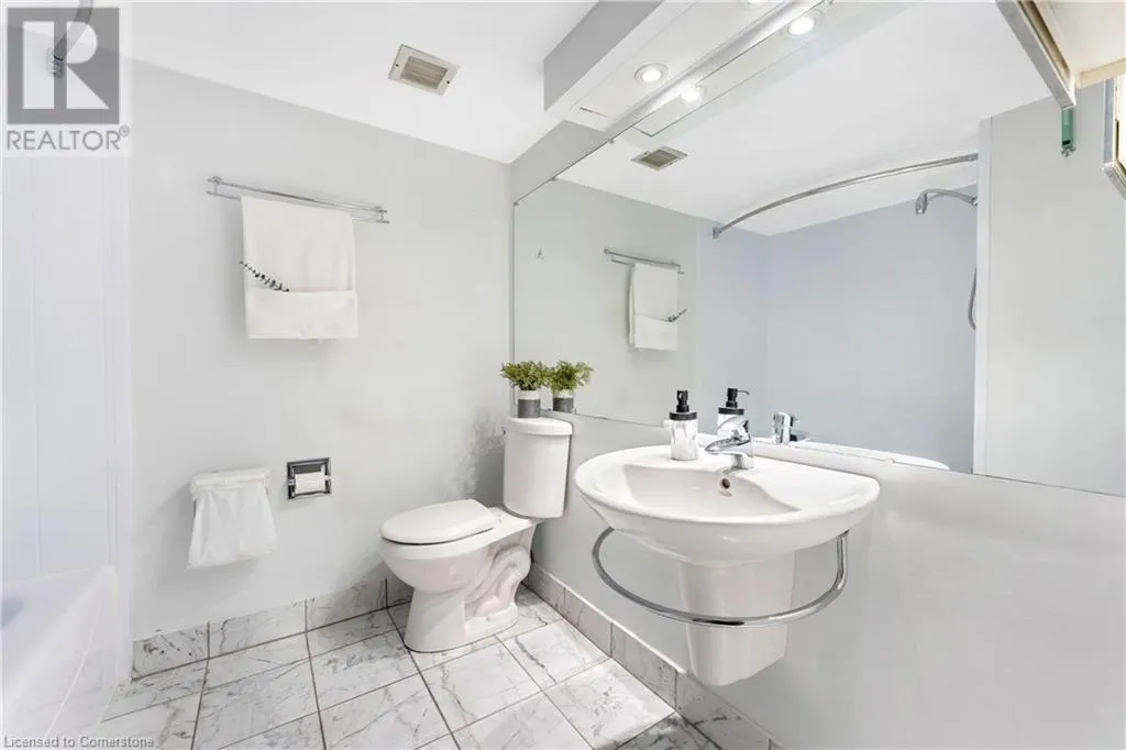 65 SCADDING Avenue Unit# 811, #811