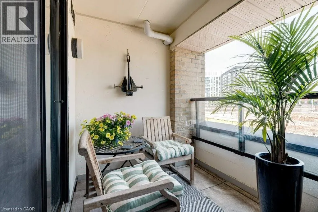 100 BRONTE Road Unit# 214, #214