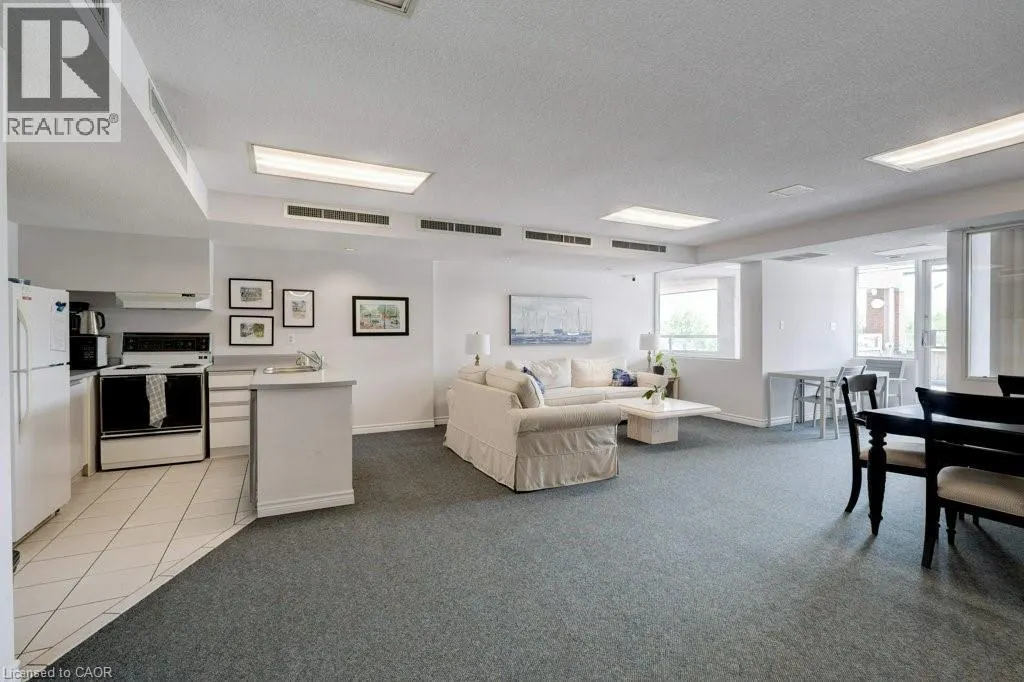 100 BRONTE Road Unit# 214, #214