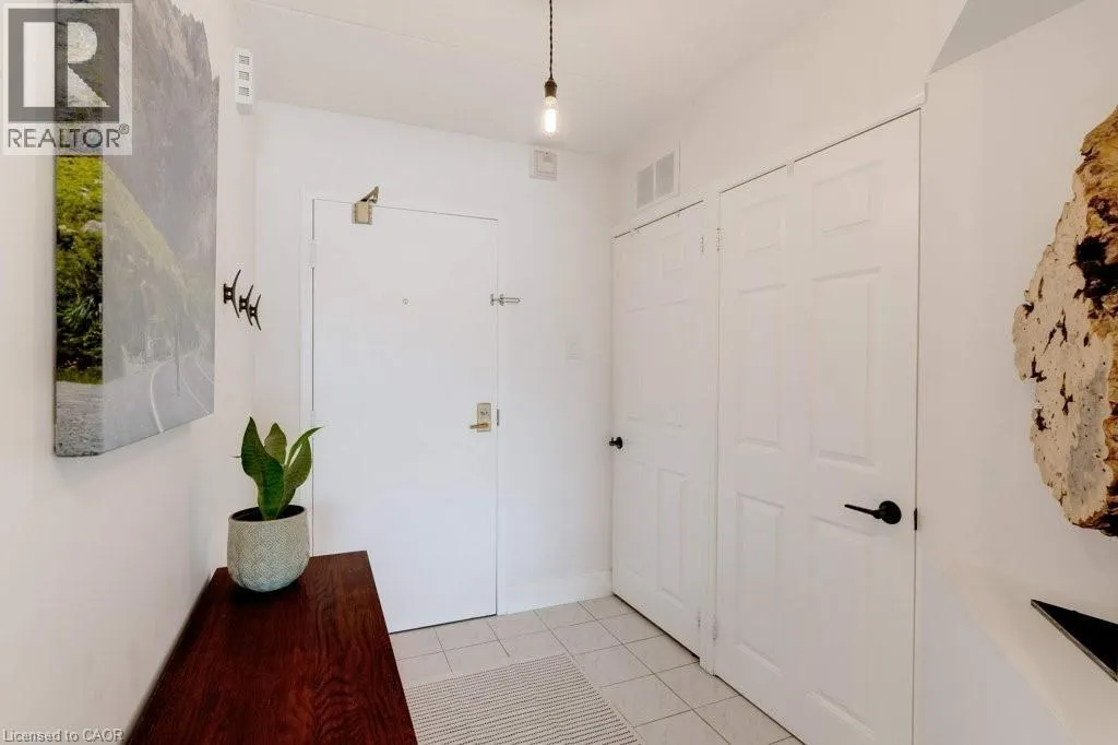 100 BRONTE Road Unit# 214, #214