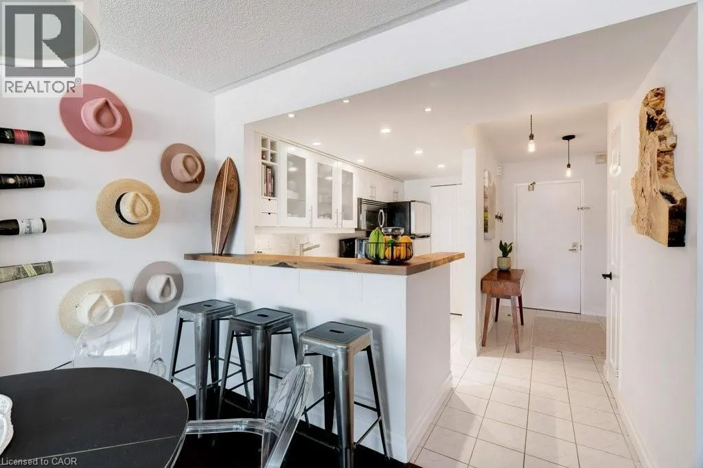 100 BRONTE Road Unit# 214, #214