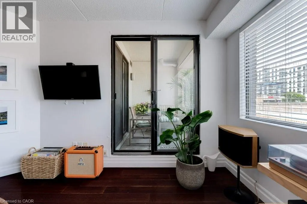 100 BRONTE Road Unit# 214, #214