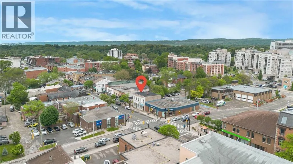 66 KING Street W