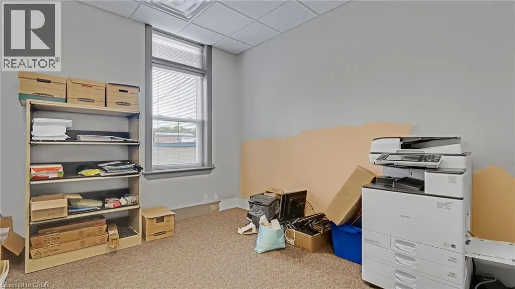 66 KING Street W