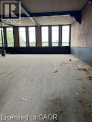85-89 KING Street W