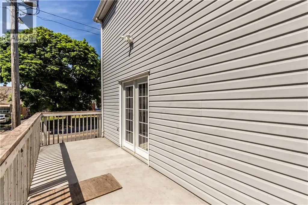 104 OAKWOOD Avenue