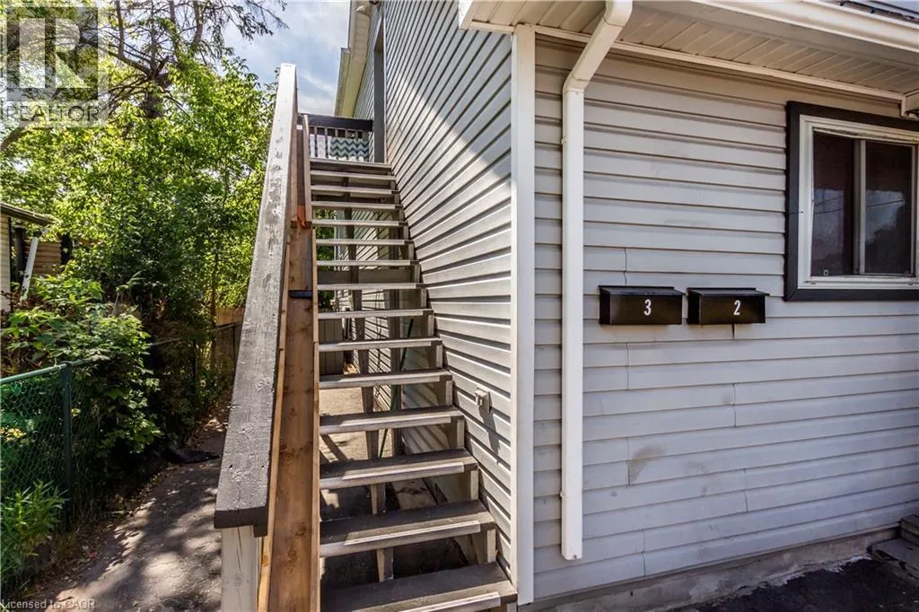 104 OAKWOOD Avenue