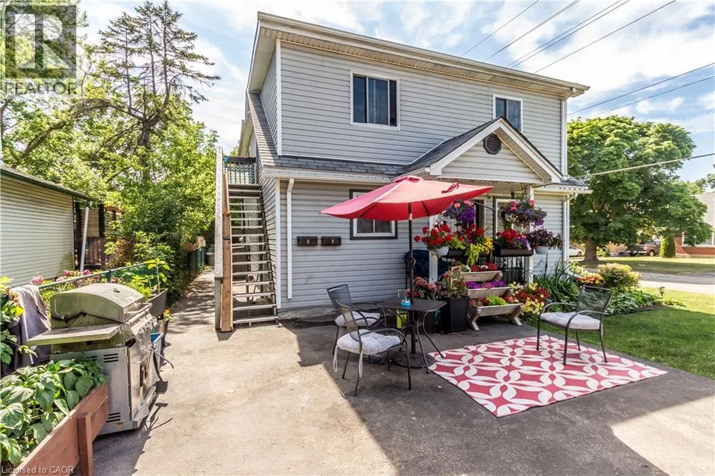 104 OAKWOOD Avenue
