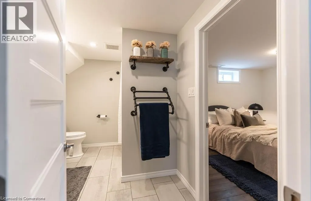 14 YORKDALE Crescent Unit# B, #B