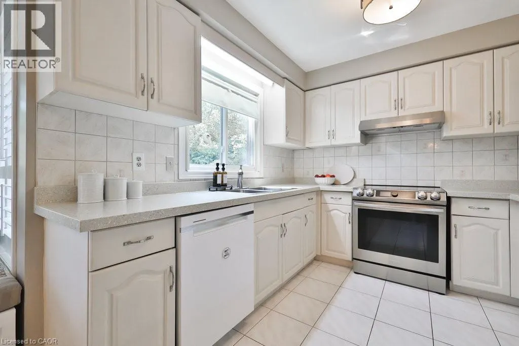 542 HAMBLING Court