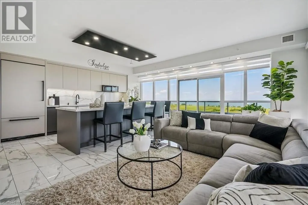 550 NORTH SERVICE Road Unit# 806, #806