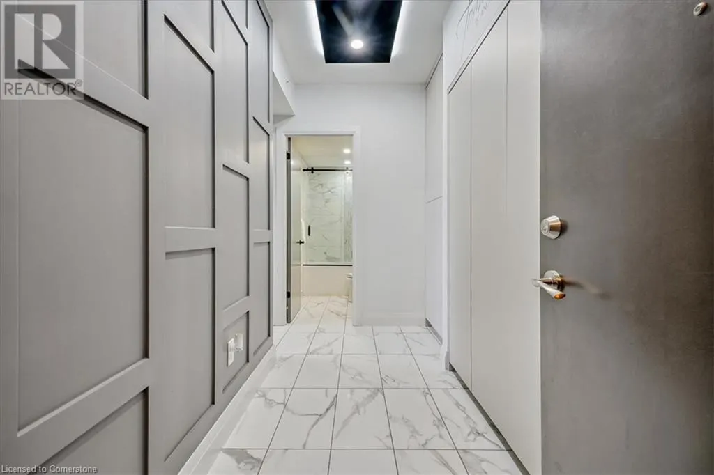 550 NORTH SERVICE Road Unit# 806, #806