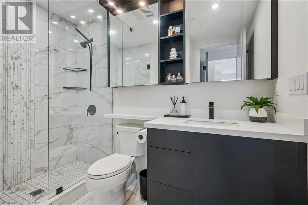 550 NORTH SERVICE Road Unit# 806, #806