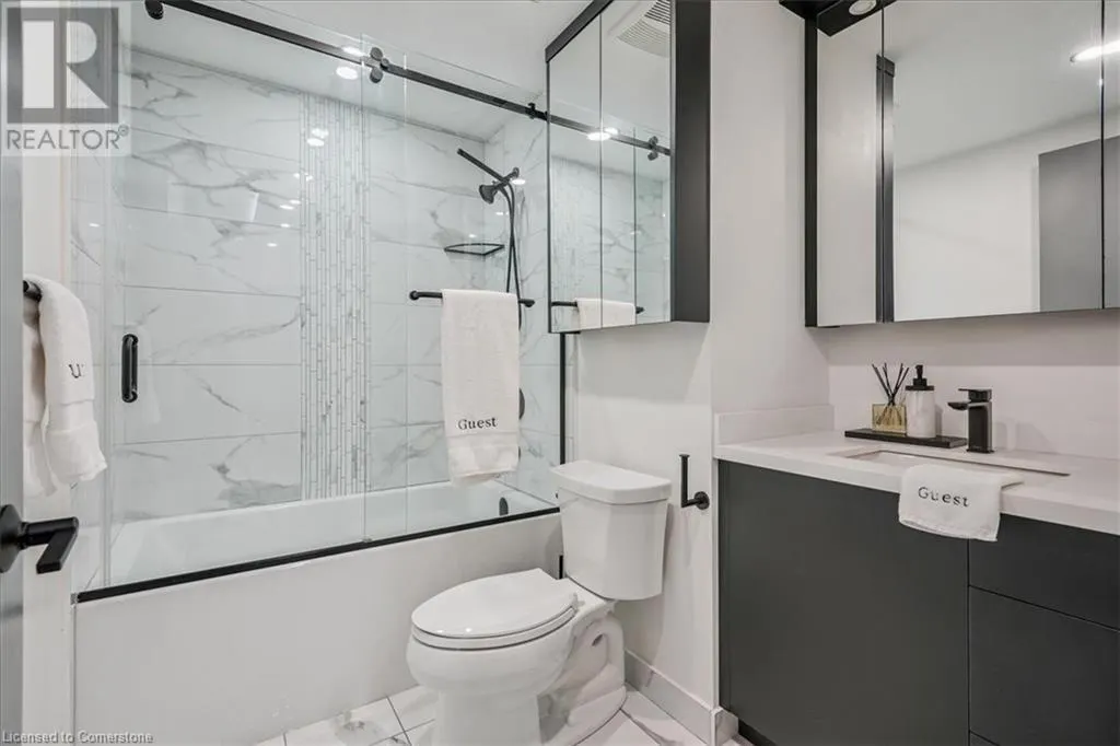 550 NORTH SERVICE Road Unit# 806, #806