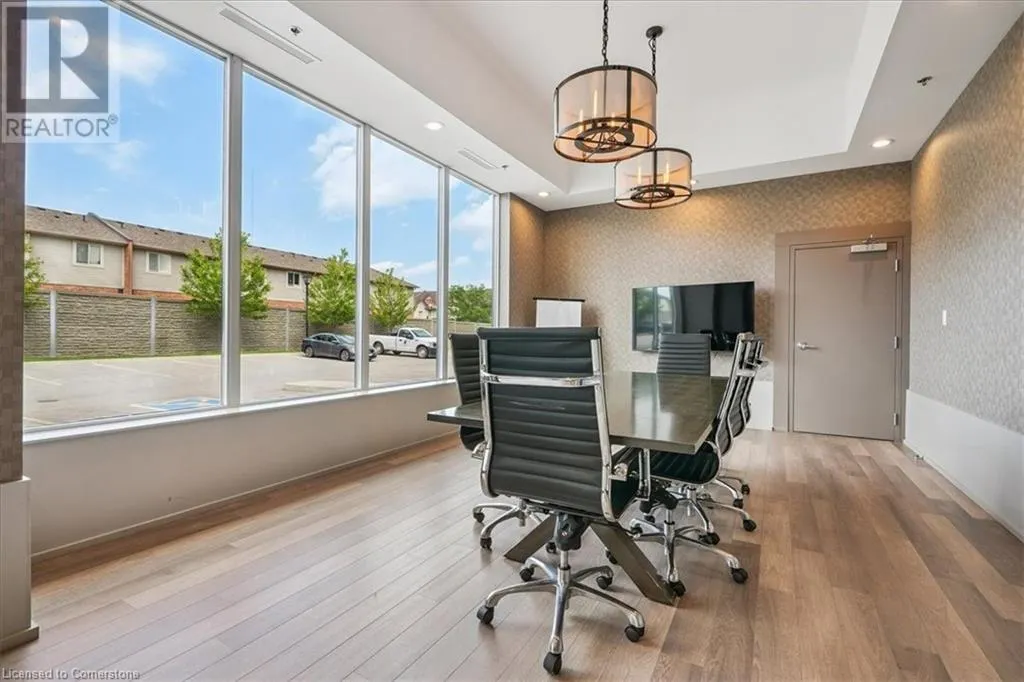 550 NORTH SERVICE Road Unit# 806, #806